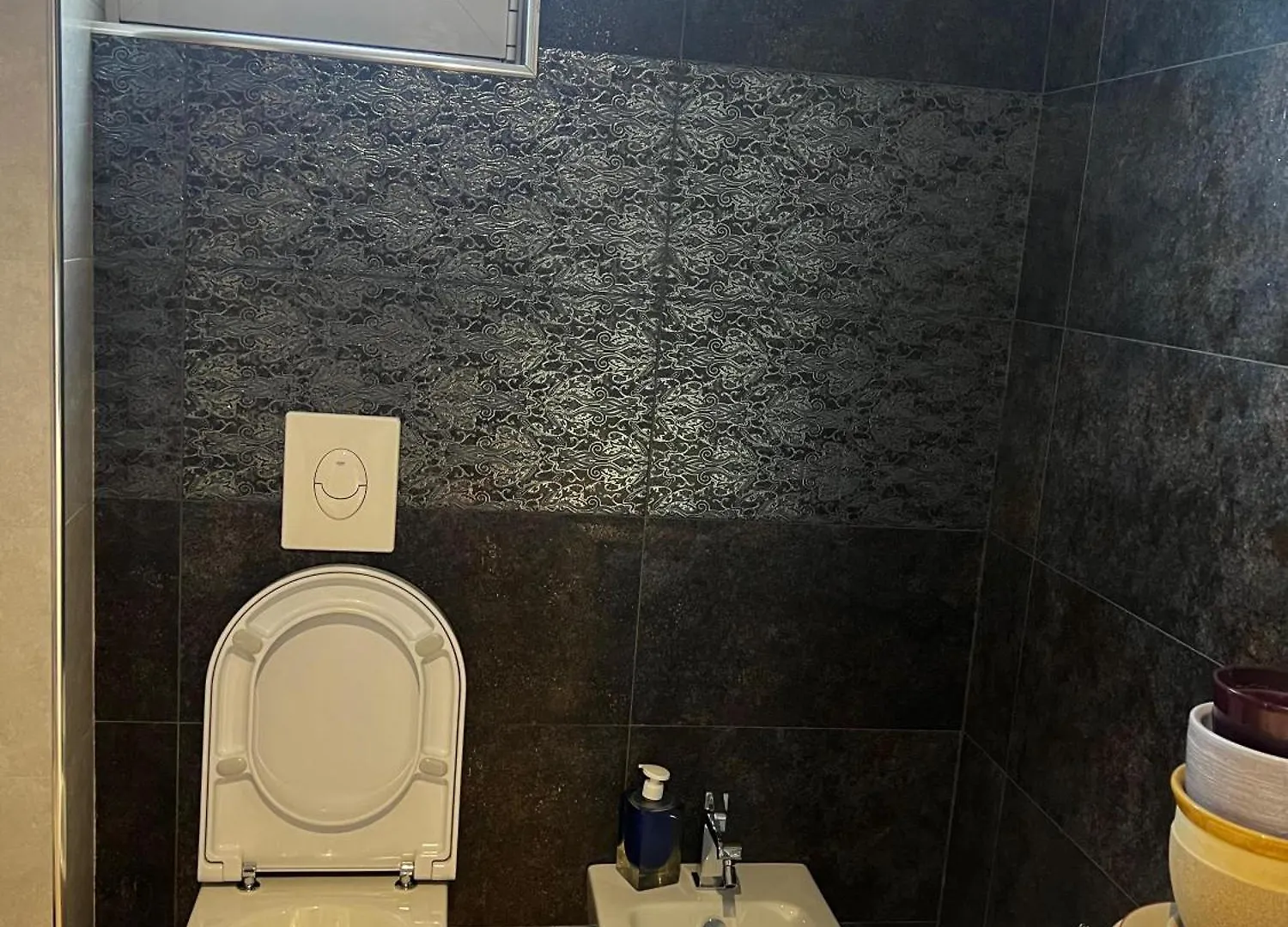Elderwood Haven Apartment Tirana